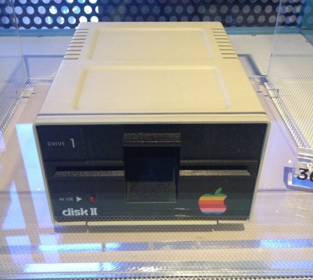 apple-disk-drive