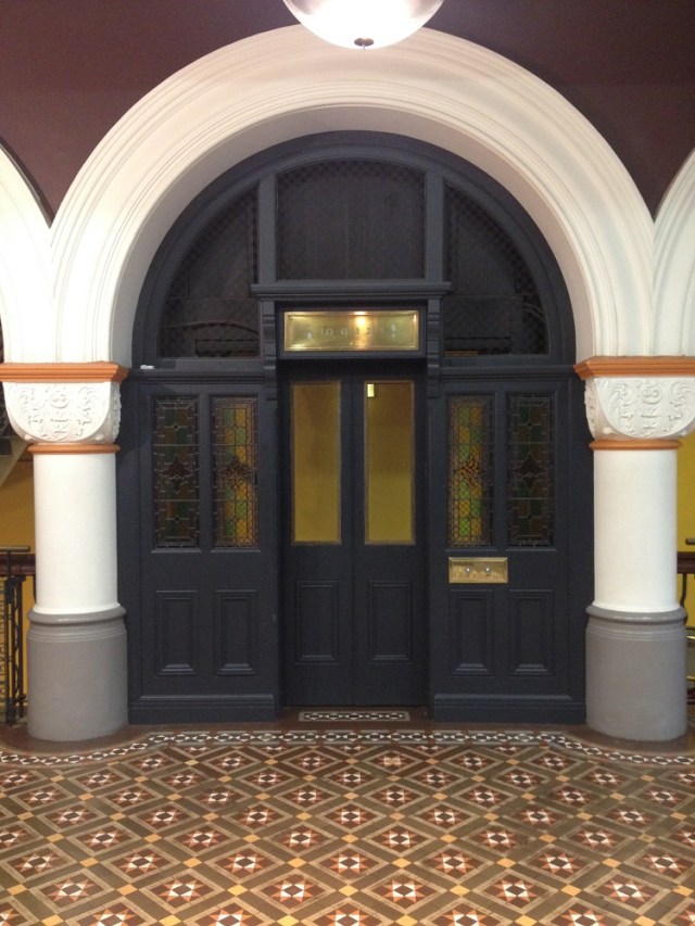 queen-victoria-sydney-3